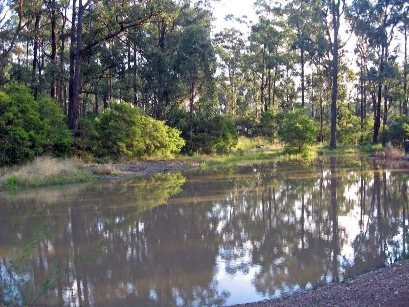 13 Green Lane, Lovedale NSW 2325