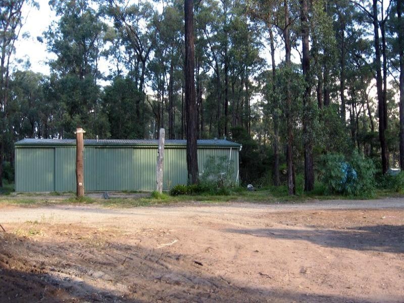 13 Green Lane, Lovedale NSW 2325