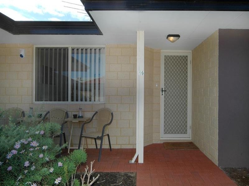 19/51 Braemore Street, Seville Grove WA 6112