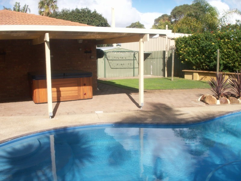 6 Squatter Court, Edgewater WA 6027