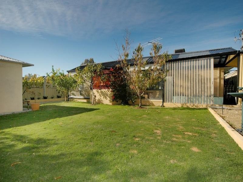 130 Culloton Crescent, Balga WA 6061