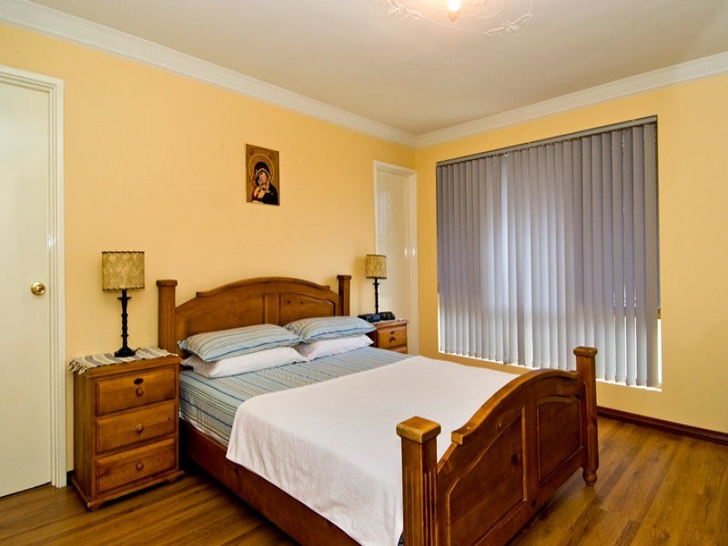 5 Halwest Way, Alexander Heights WA 6064