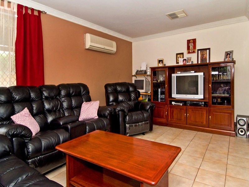 5 Halwest Way, Alexander Heights WA 6064