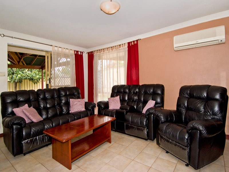 5 Halwest Way, Alexander Heights WA 6064