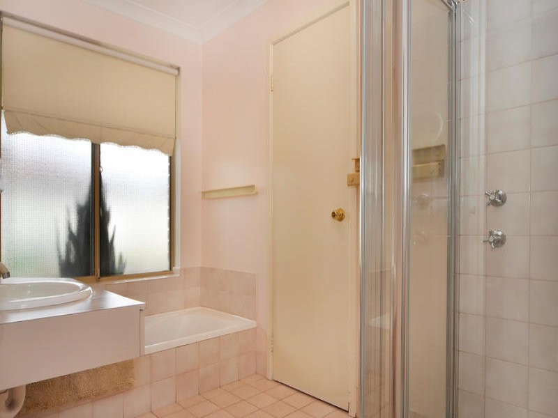 2 Rowe Court, Westminster WA 6061