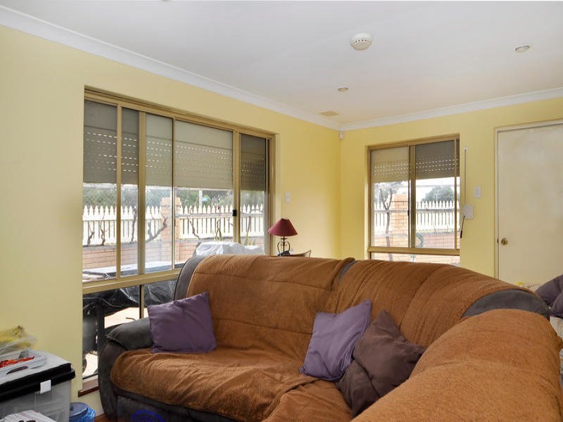 2 Rowe Court, Westminster WA 6061