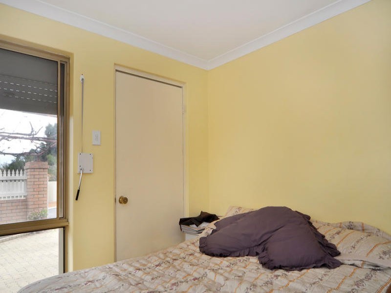 2 Rowe Court, Westminster WA 6061