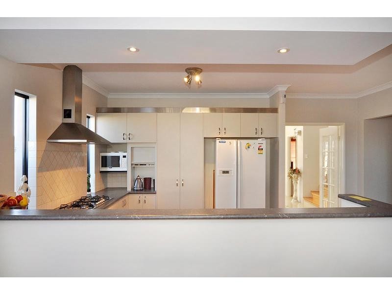 21 Bologna Vista, Landsdale WA 6065