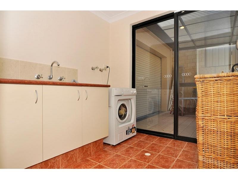 21 Bologna Vista, Landsdale WA 6065