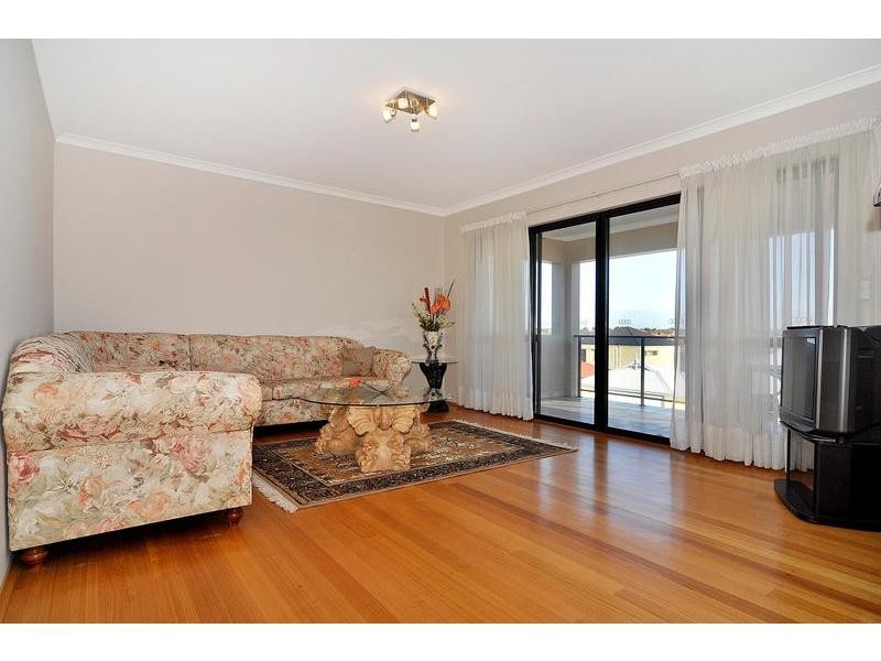 21 Bologna Vista, Landsdale WA 6065