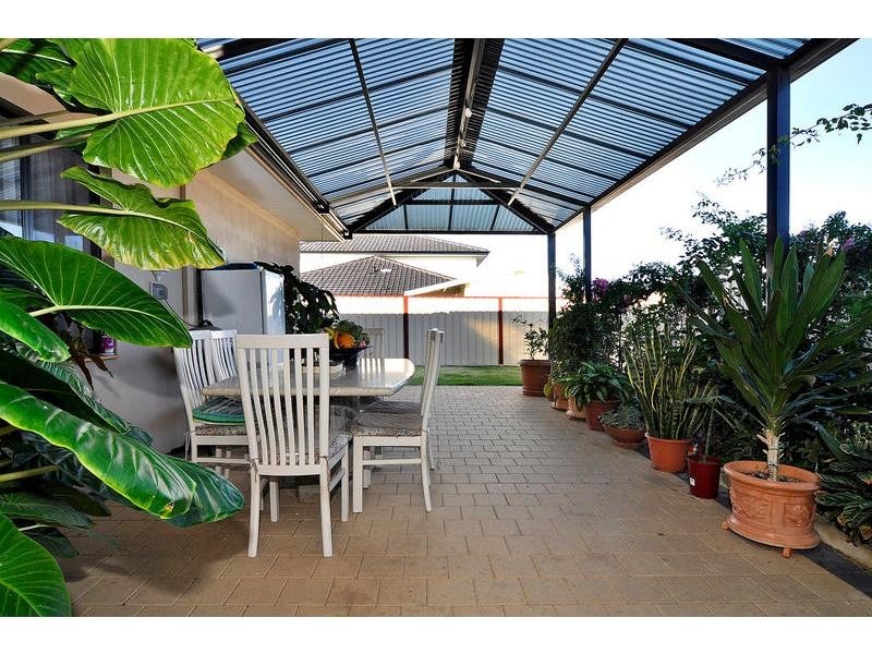 21 Bologna Vista, Landsdale WA 6065