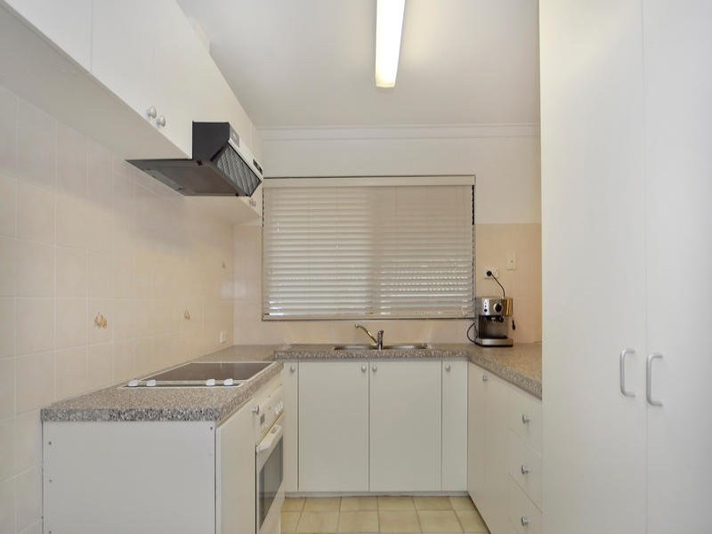 14 Dampier Loop, Mirrabooka WA 6061