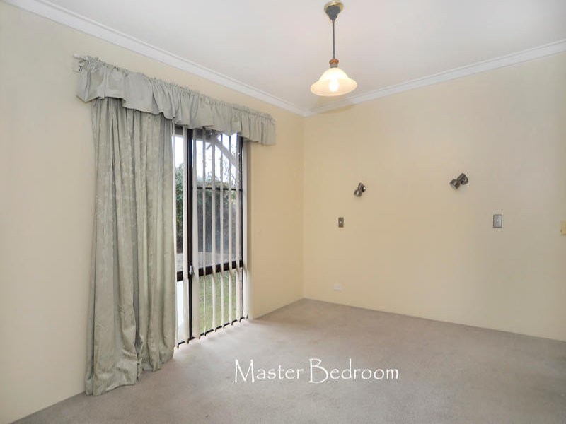 14 Dampier Loop, Mirrabooka WA 6061