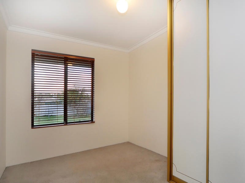 14 Dampier Loop, Mirrabooka WA 6061