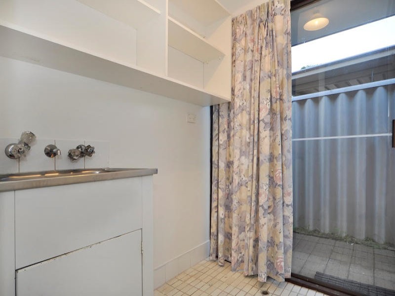 14 Dampier Loop, Mirrabooka WA 6061