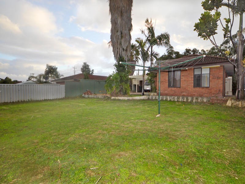 14 Dampier Loop, Mirrabooka WA 6061