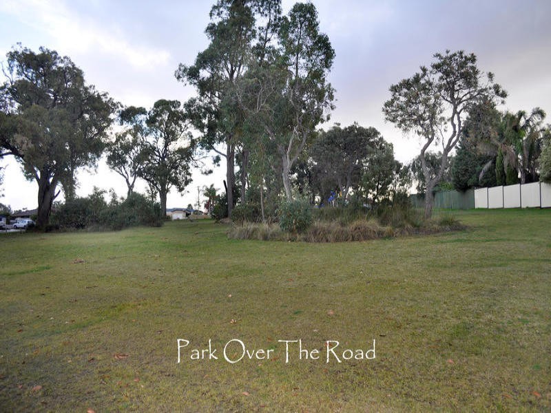 14 Dampier Loop, Mirrabooka WA 6061