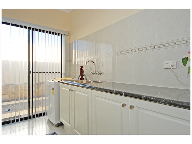 36 Fairland Loop, Madeley WA 6065