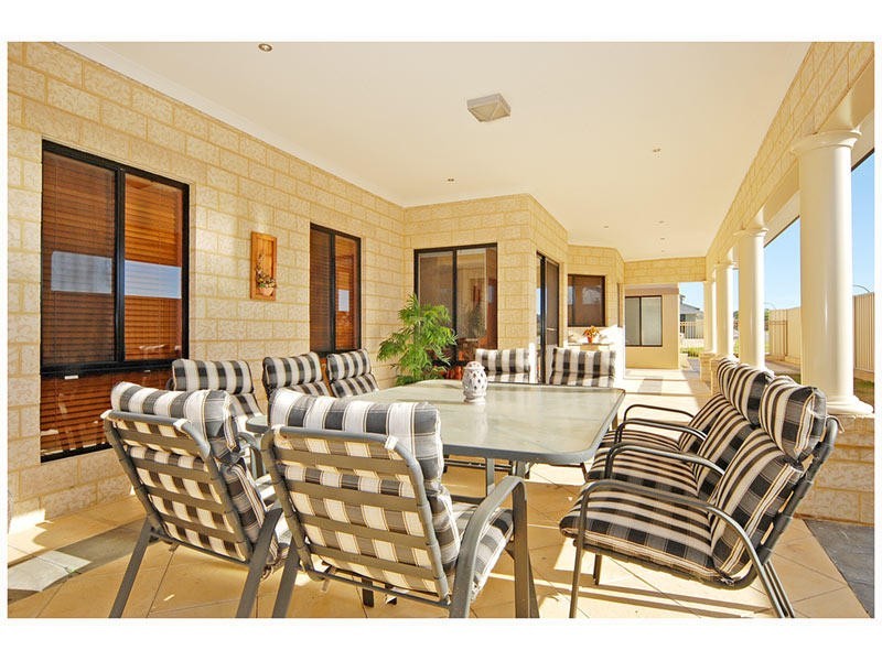 36 Fairland Loop, Madeley WA 6065