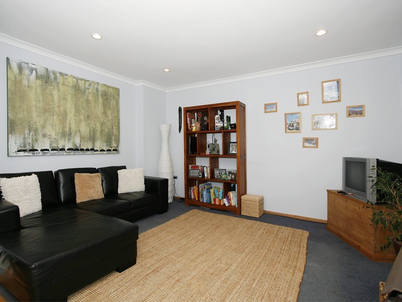 41 Dampier Loop, Mirrabooka WA 6061