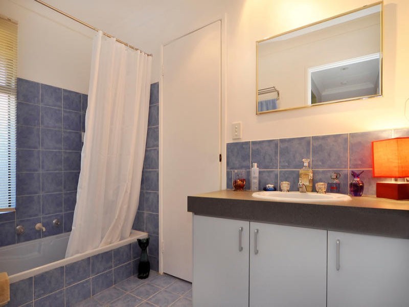 3 Duval Court, Marangaroo WA 6064