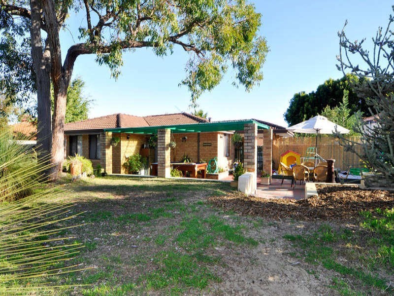 3 Duval Court, Marangaroo WA 6064