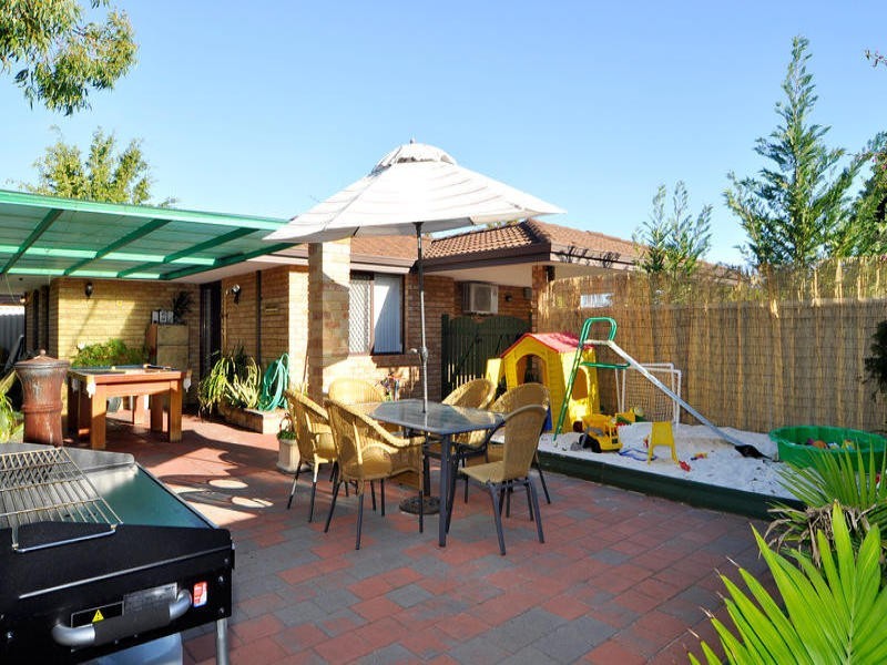 3 Duval Court, Marangaroo WA 6064