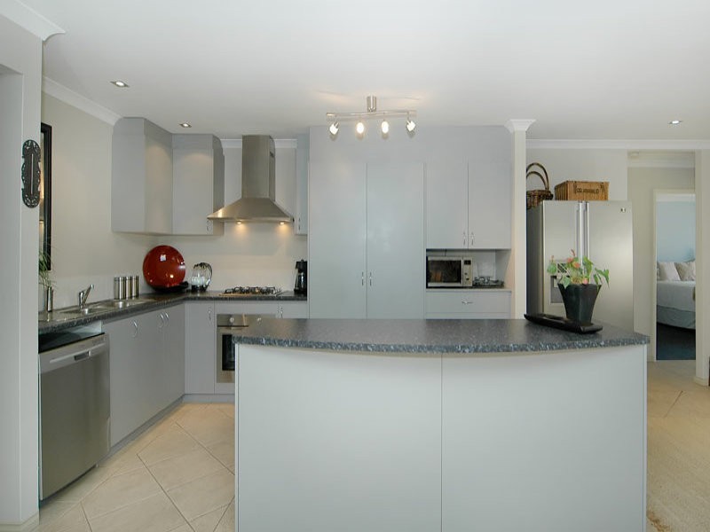 120 Elliot Road, Hocking WA 6065