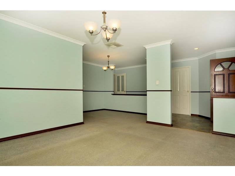 10 Yerilla Glen, Ballajura WA 6066