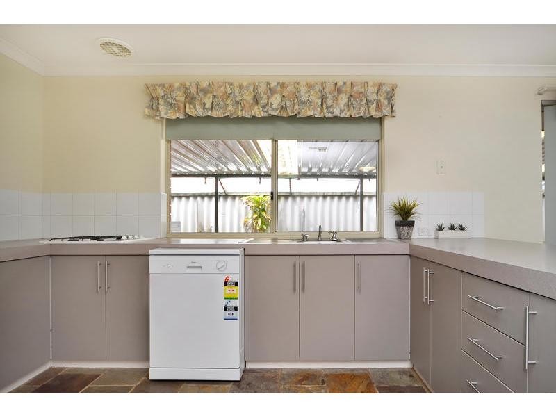 10 Yerilla Glen, Ballajura WA 6066