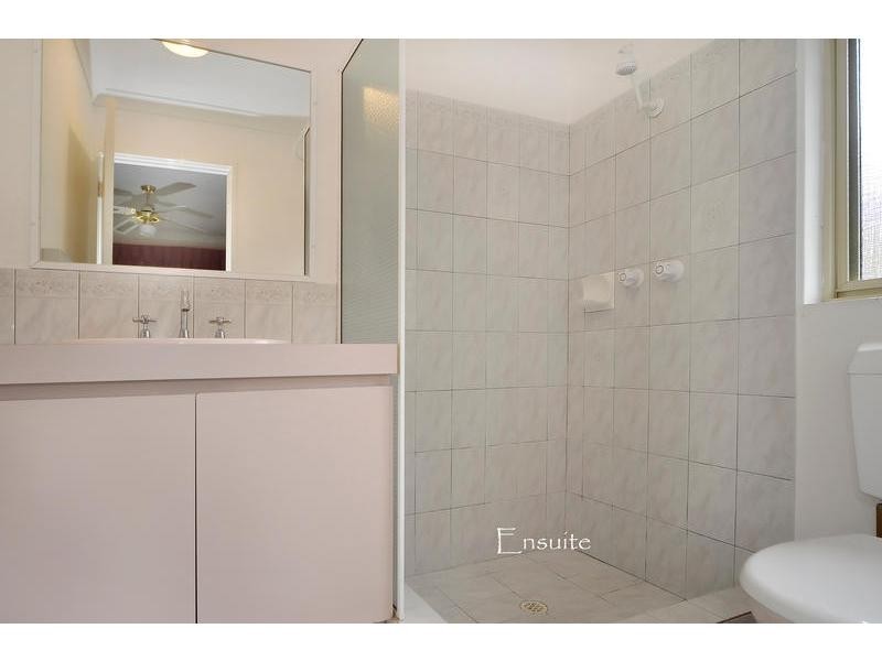 10 Yerilla Glen, Ballajura WA 6066