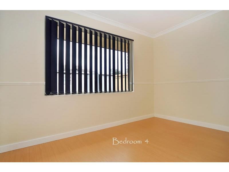 10 Yerilla Glen, Ballajura WA 6066