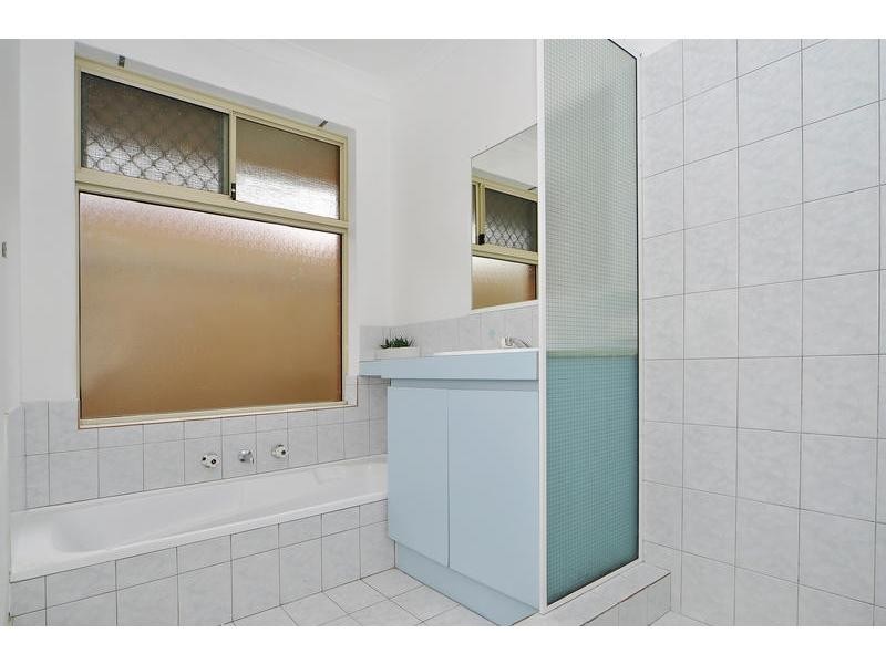 10 Yerilla Glen, Ballajura WA 6066