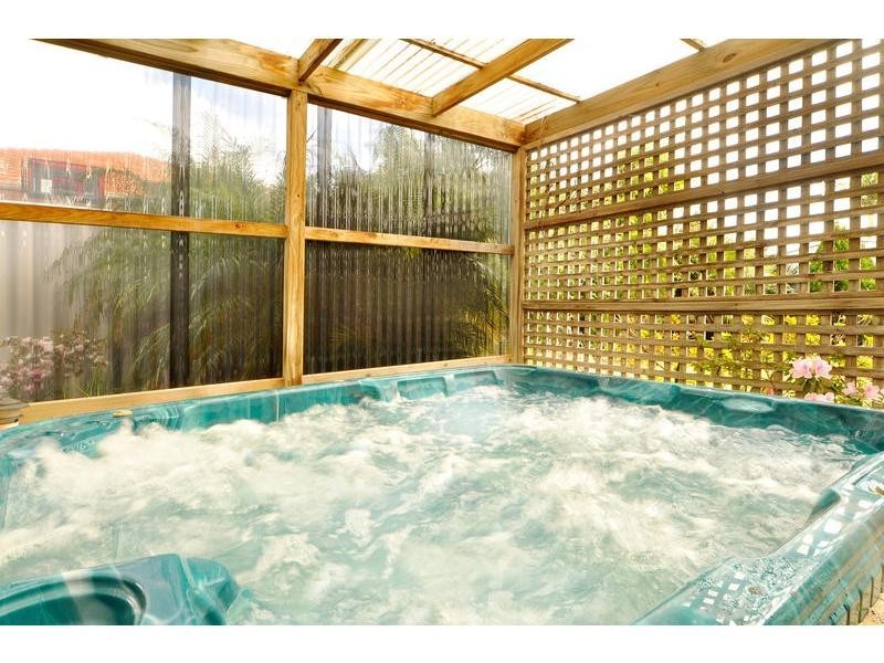 10 Yerilla Glen, Ballajura WA 6066