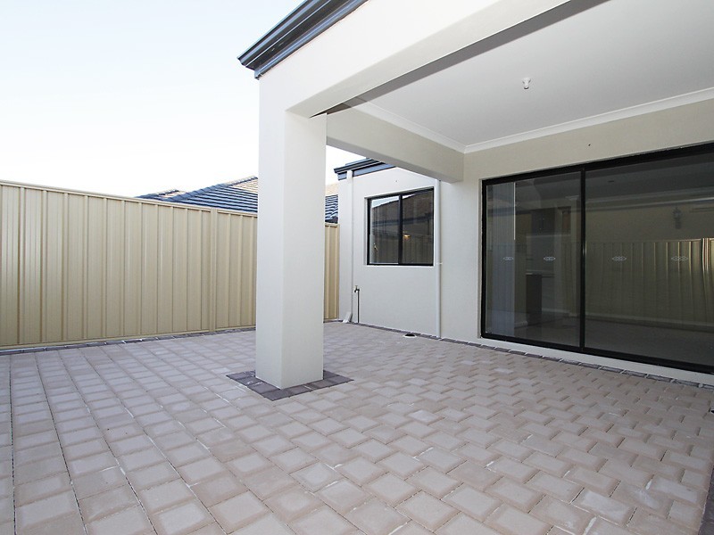 2/2 Bologna Vista, Landsdale WA 6065