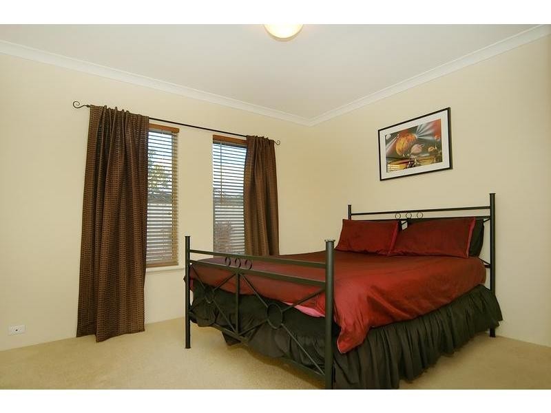 11 Bryanston Pass, Madeley WA 6065
