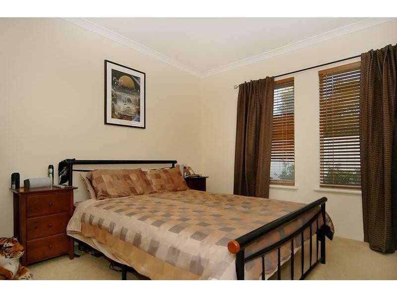 11 Bryanston Pass, Madeley WA 6065