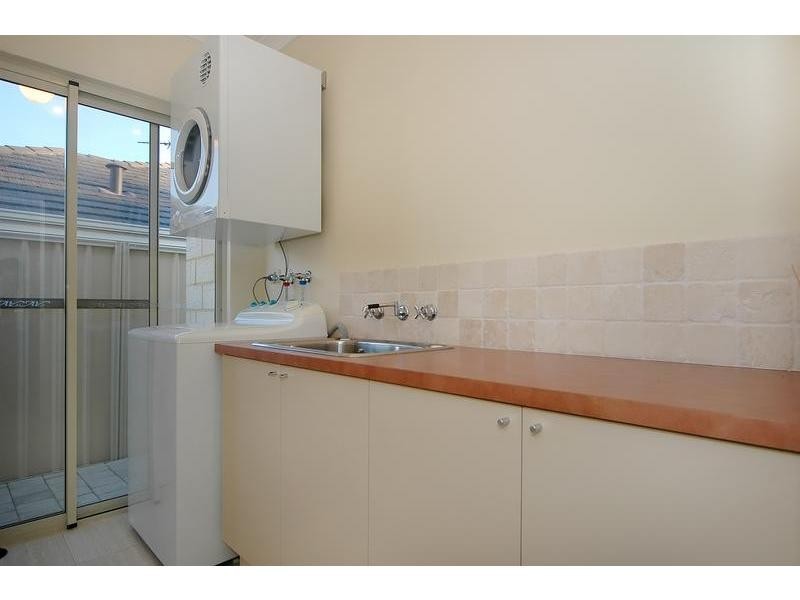 11 Bryanston Pass, Madeley WA 6065