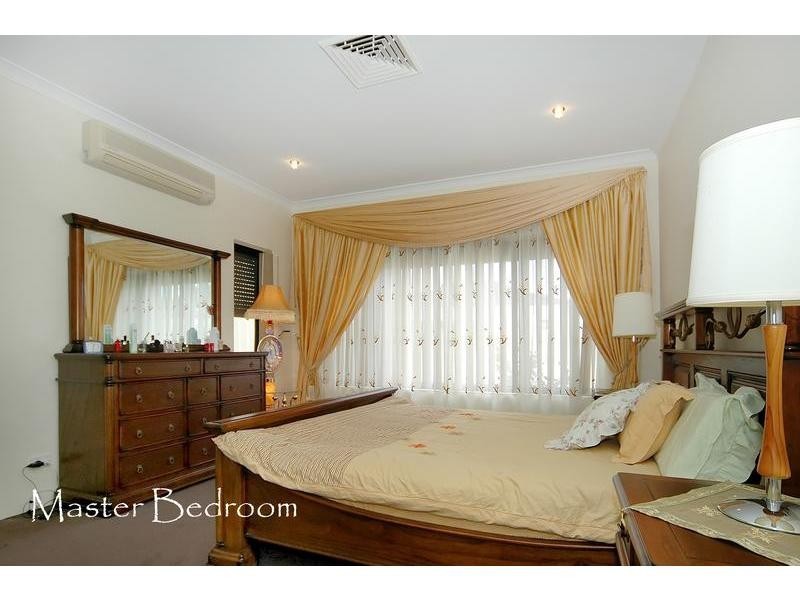 7 Lairbeck Street, Darch WA 6065