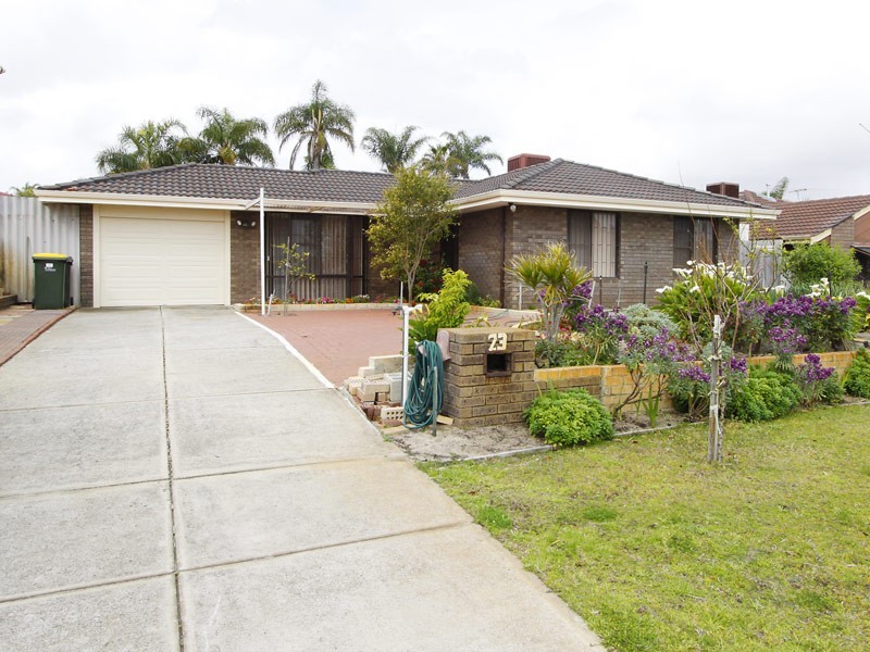 23 Milstead Way, Marangaroo WA 6064