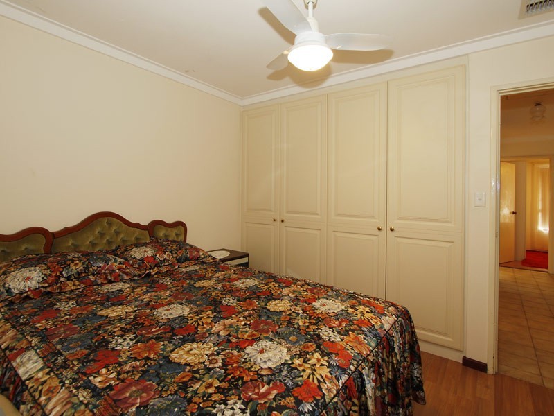 23 Milstead Way, Marangaroo WA 6064