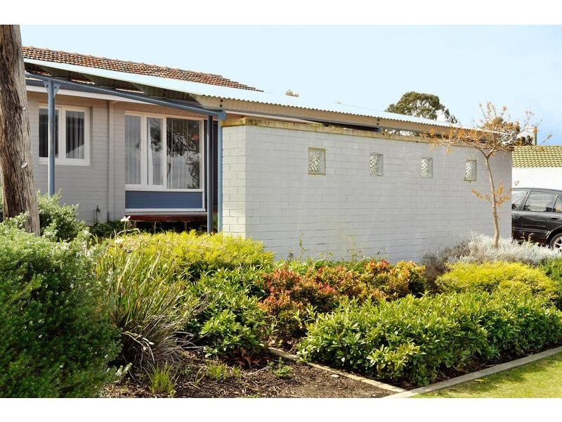 C/17 Hatfield Way, Girrawheen WA 6064