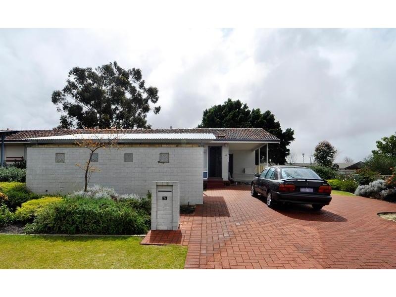 C/17 Hatfield Way, Girrawheen WA 6064