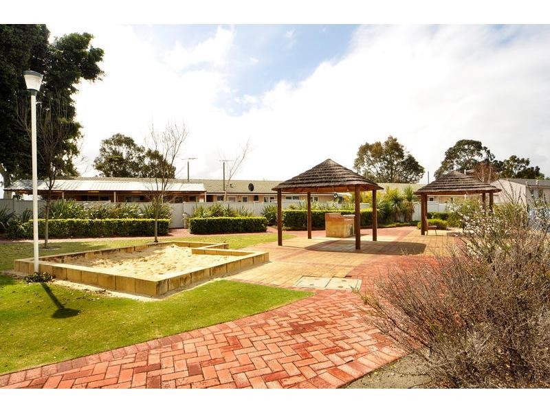 C/17 Hatfield Way, Girrawheen WA 6064