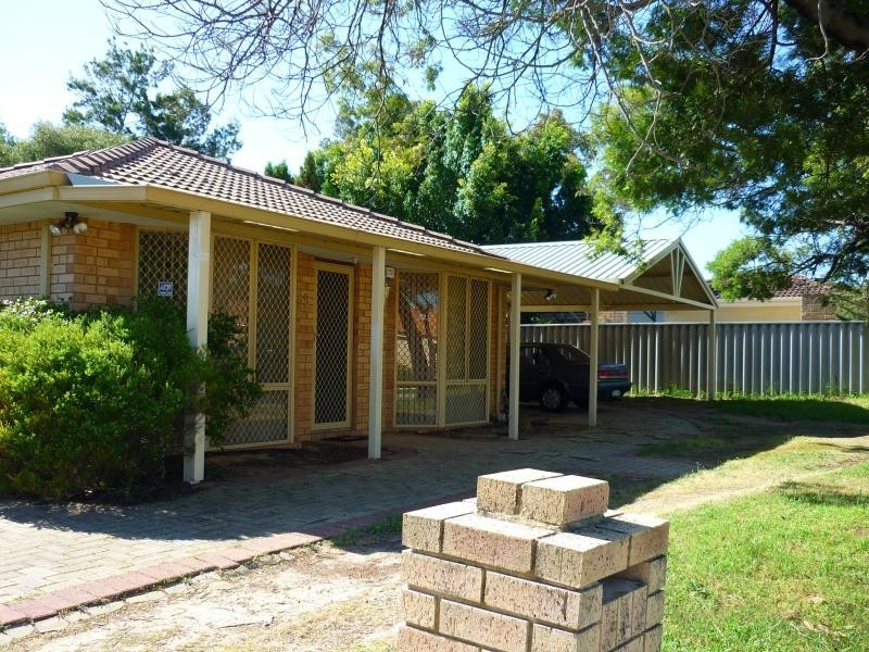 9 Beeston Crescent, Marangaroo WA 6064