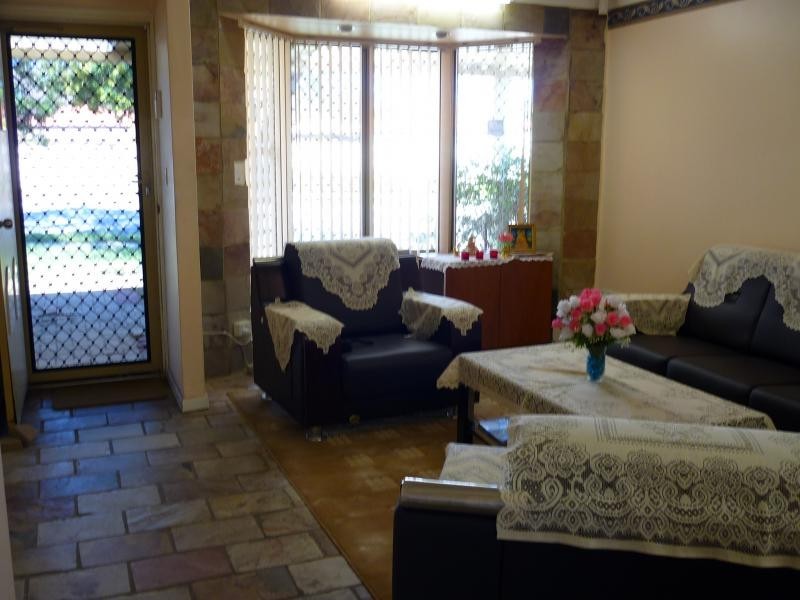 9 Beeston Crescent, Marangaroo WA 6064