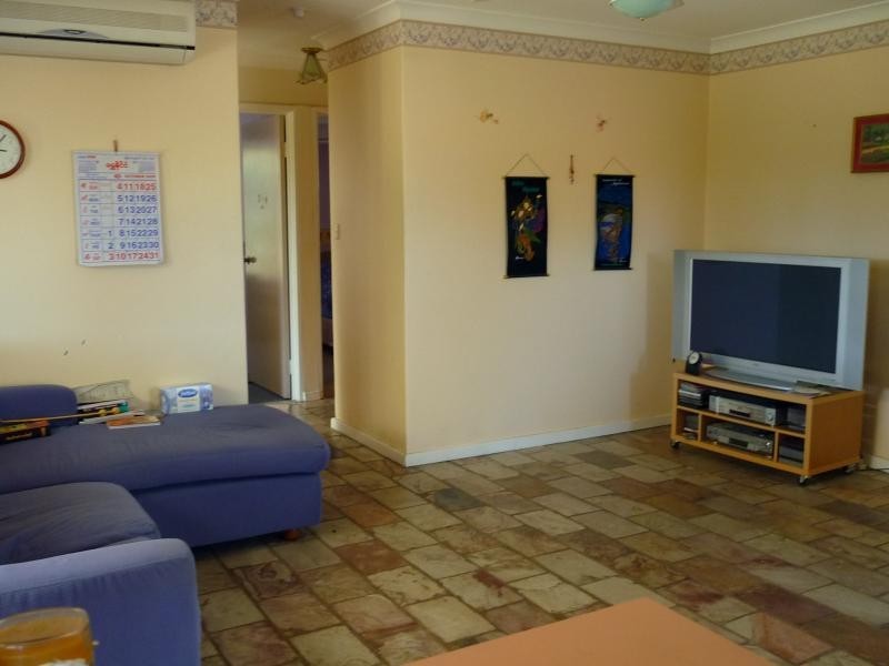 9 Beeston Crescent, Marangaroo WA 6064