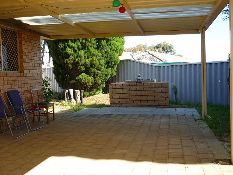 9 Beeston Crescent, Marangaroo WA 6064