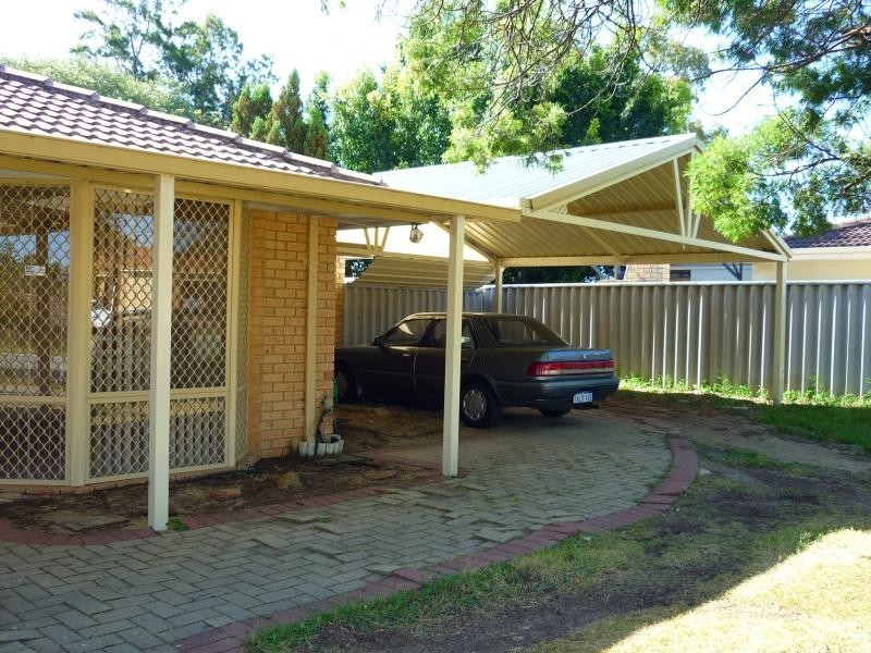 9 Beeston Crescent, Marangaroo WA 6064