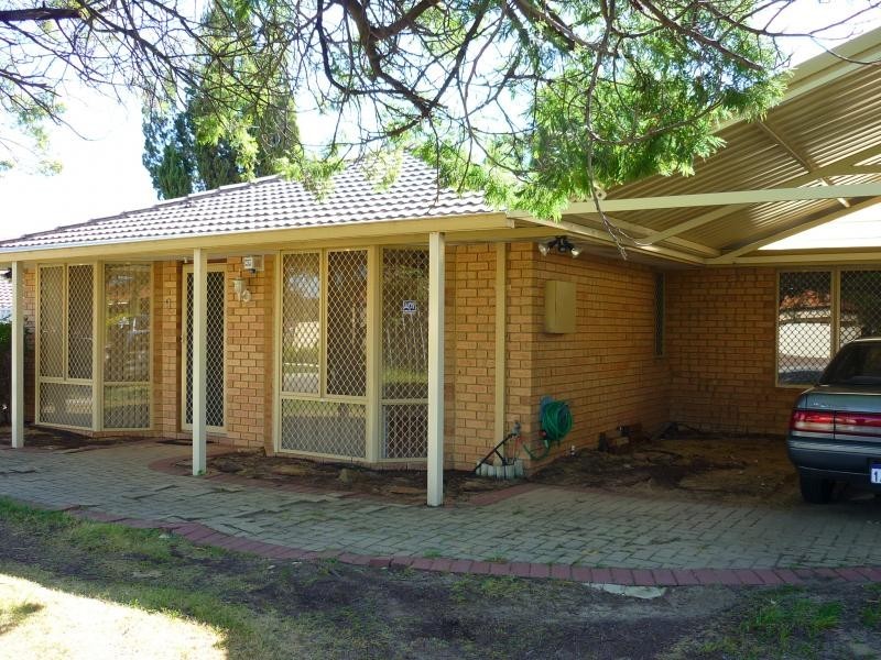 9 Beeston Crescent, Marangaroo WA 6064